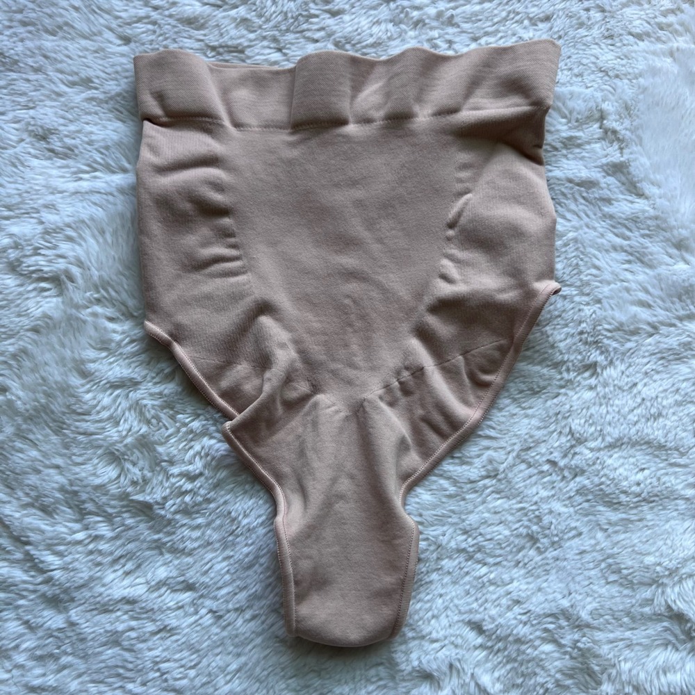 SKIMS Sculpting Mid Waist Thong Clay Neutral Shapewear SH-MWT-0198 Womens S/M